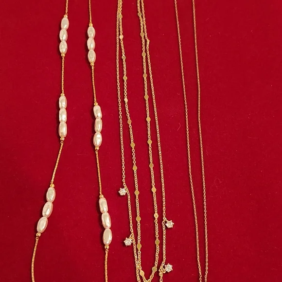 Necklace Set Gold and Faux Pearls, Owl, and Jewels - Picture 2 of 5